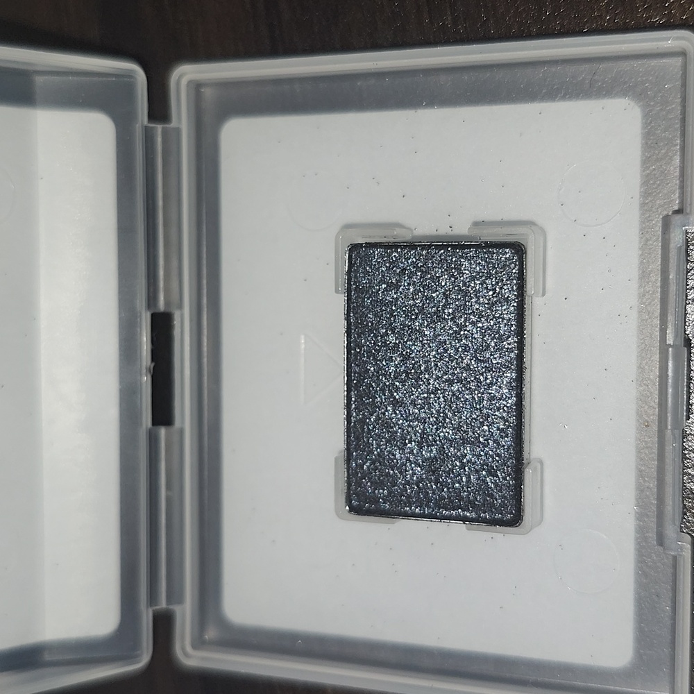 Mary Kay eye shadow  brilliant black